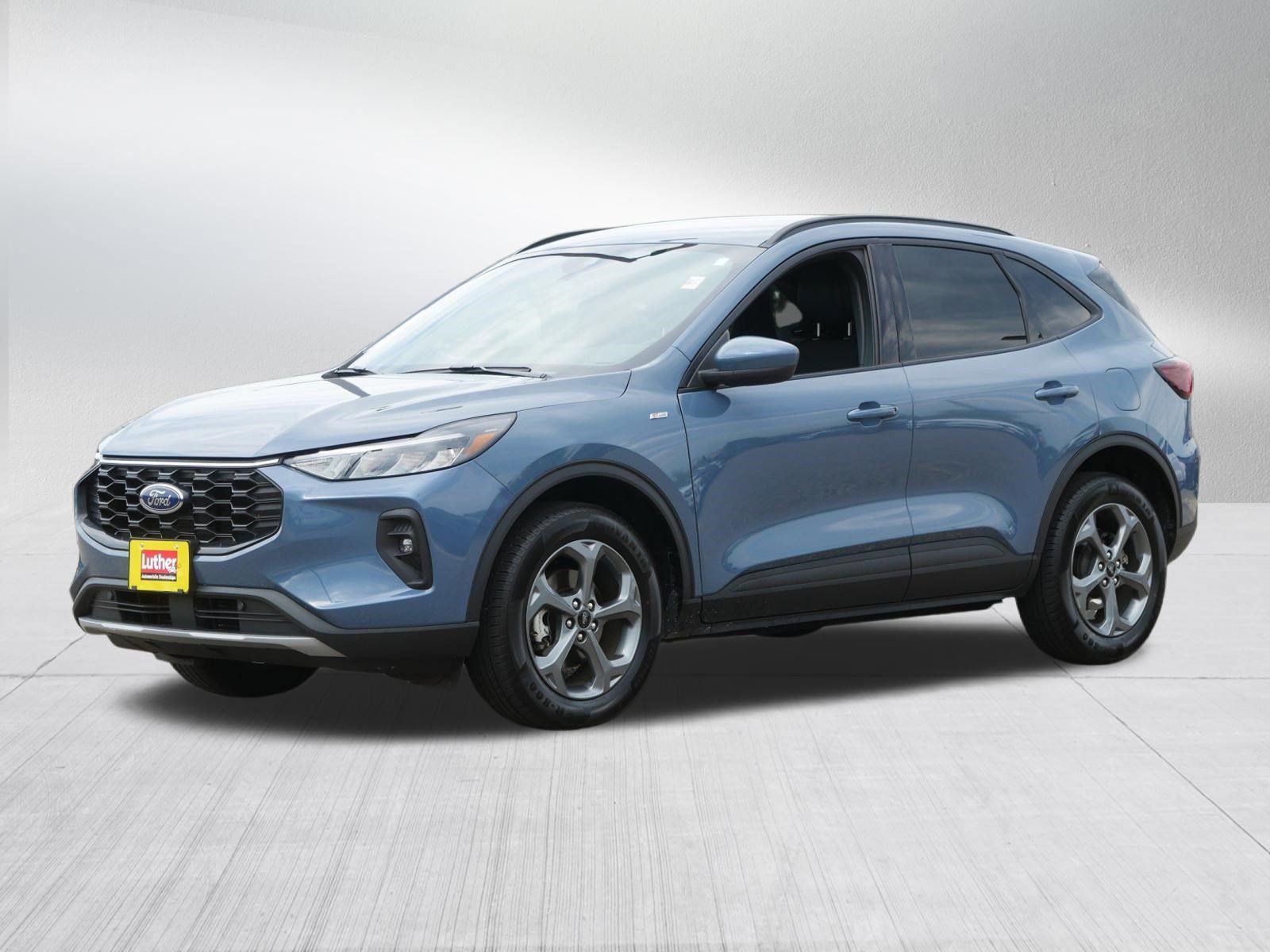 Used 2025 Ford Escape ST-Line Select AWD/4WD image 3
