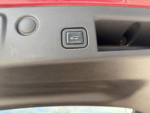 Used 2019 Chevrolet Equinox LT image 20