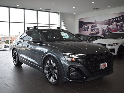 Used 2025 Audi Q8 Premium Plus w/ Premium Plus Package AWD/4WD image 4