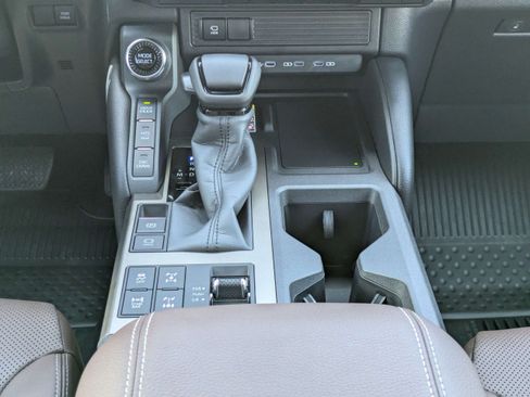 Used 2026 Toyota Land Cruiser AWD/4WD image 18