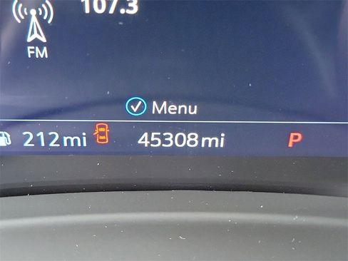 Used 2022 Buick Envision Essence w/ Sport Touring Package image 24