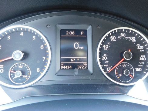 Used 2017 Volkswagen Tiguan Wolfsburg Edition image 24