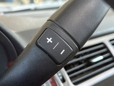 Used 2011 Chevrolet Tahoe LTZ AWD/4WD image 37