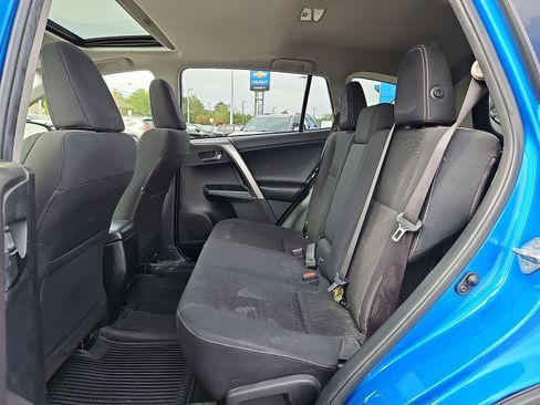 Used 2018 Toyota RAV4 XLE w/ Plus Extra Value Package FWD image 29