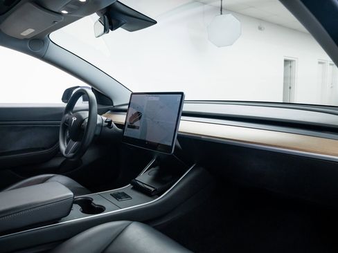 Used 2019 Tesla Model 3 Long Range image 24