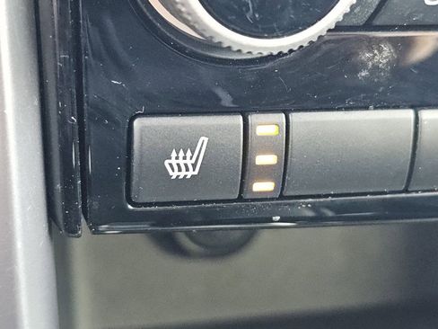 Used 2021 Subaru Ascent Premium w/ Convenience Package image 18