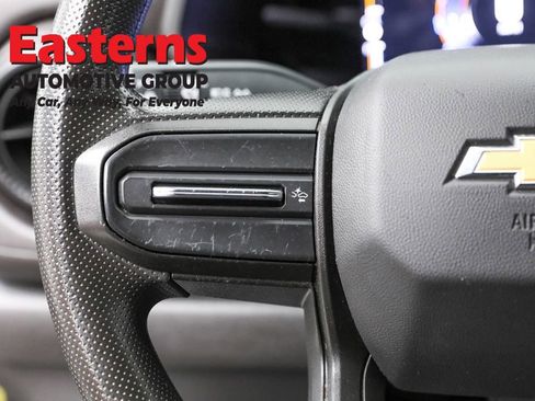 Used 2023 Chevrolet Colorado W/T image 15