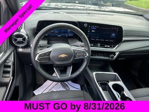Used 2025 Chevrolet Equinox LT w/ Safety and Technology Package FWD image 26
