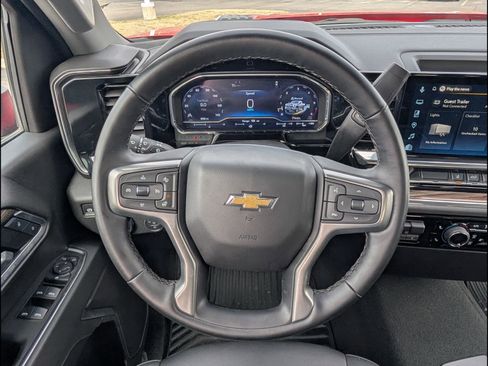 Used 2025 Chevrolet Silverado 2500 LT image 14