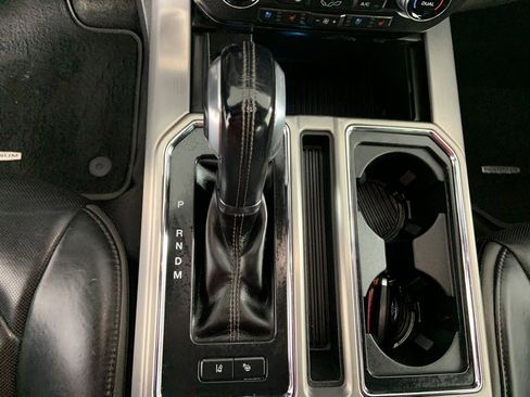 Used 2018 Ford F150 Platinum w/ Equipment Group 701A Luxury image 27