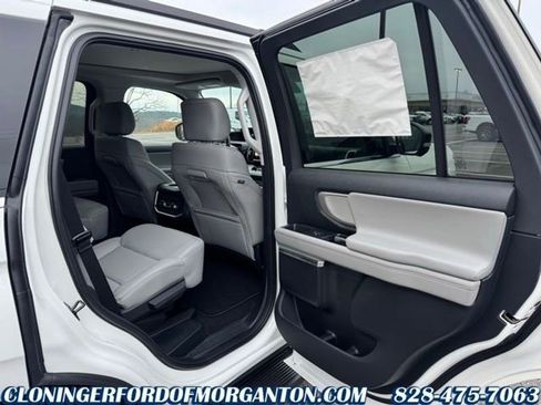 New 2025 Ford Expedition Active image 16