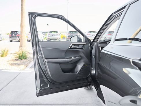 New 2026 Mitsubishi Outlander SE image 18