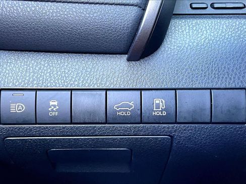 Used 2022 Toyota Camry LE w/ Carpet Mat Package (TMS) image 34