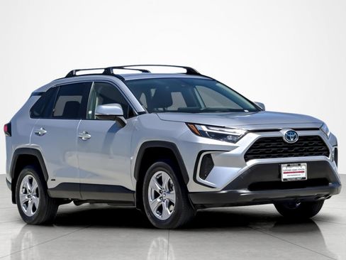 Certified 2024 Toyota RAV4 LE AWD/4WD image 7