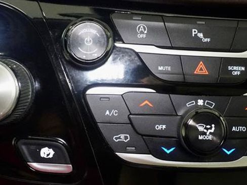 Used 2018 Chrysler Pacifica Touring-L image 22