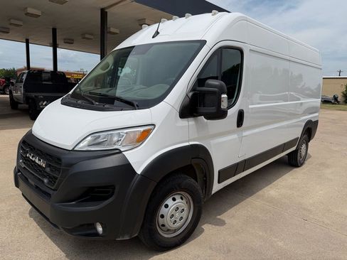 Used 2025 RAM ProMaster 2500 w/ Convenience Group FWD image 1