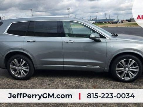 Used 2024 Cadillac XT6 Premium Luxury w/ Technology Package AWD/4WD image 4