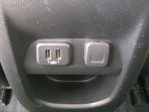 Used 2021 Chevrolet Colorado LT w/ LT Convenience Package image 15