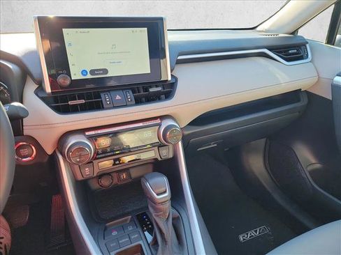 Used 2025 Toyota RAV4 XLE Premium image 22
