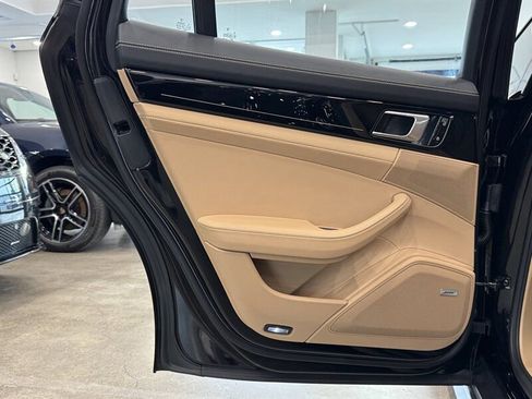 Used 2020 Porsche Panamera 4 image 15