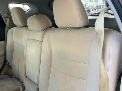 Used 2016 Nissan Murano SV FWD image 11