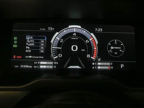 Used 2023 Toyota Tundra Platinum AWD/4WD image 38