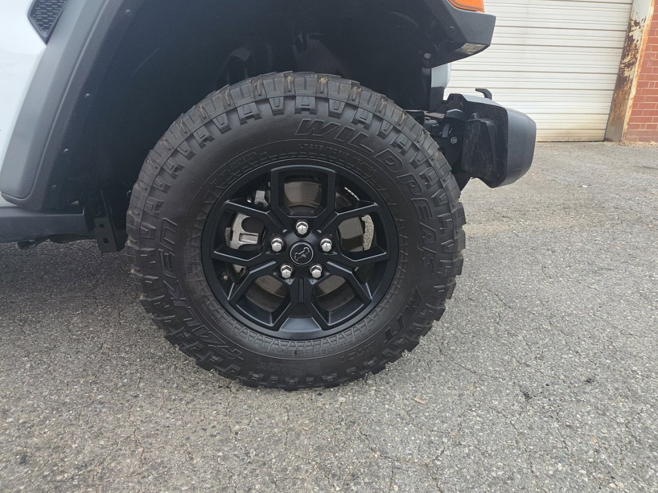 Used 2025 Jeep Wrangler Unlimited Sport AWD/4WD image 15
