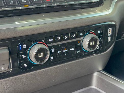 Used 2026 Chevrolet Silverado 2500 High Country w/ High Country Premium Package AWD/4WD image 22