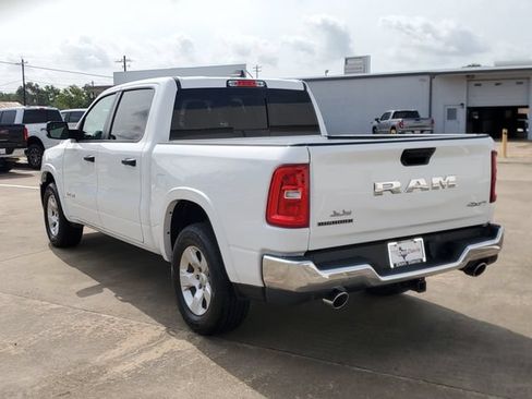 Used 2025 RAM 1500 Big Horn AWD/4WD image 4