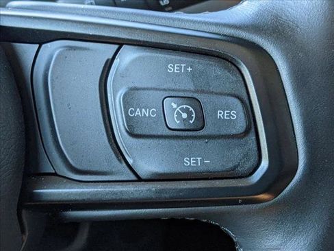 Used 2022 Jeep Wrangler Unlimited Sport image 15