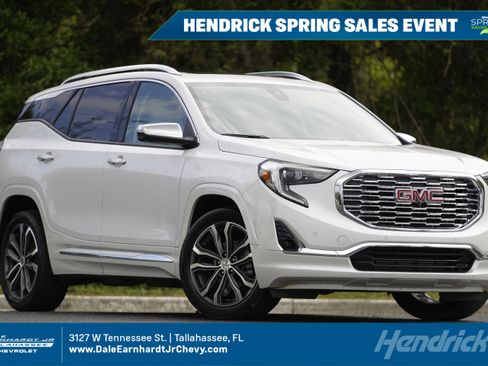 Used 2021 GMC Terrain Denali w/ Denali Premium Package image 1