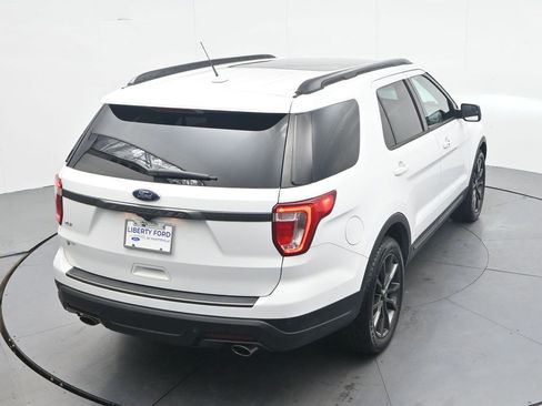 Used 2018 Ford Explorer XLT w/ Equipment Group 202A FWD image 24
