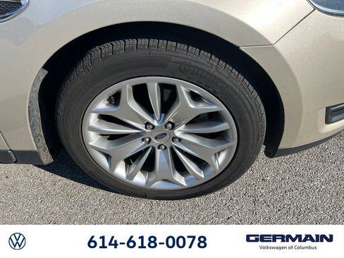 Used 2018 Ford Taurus Limited FWD image 15