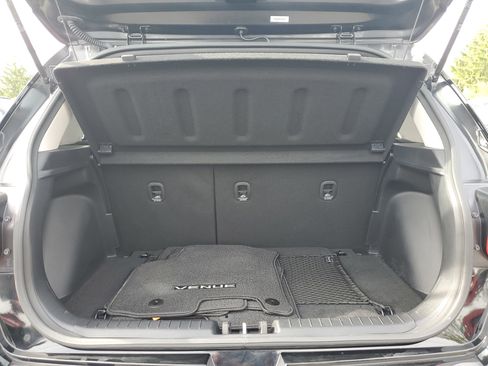 Used 2025 Hyundai Venue SE FWD image 7