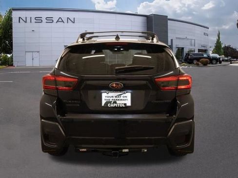 Used 2019 Subaru Crosstrek 2.0i Limited w/ Moonroof Package w/Navigation AWD/4WD image 3