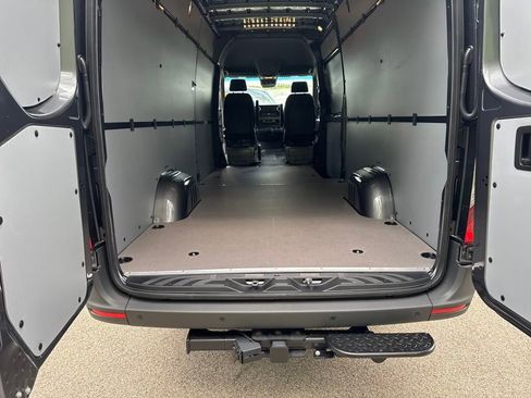 New 2025 Mercedes-Benz Sprinter 2500 image 21