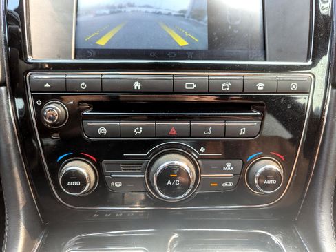 Used 2017 Jaguar XJ L Supercharged image 28