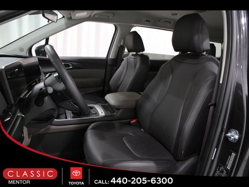 Used 2026 Kia Carnival LX image 5