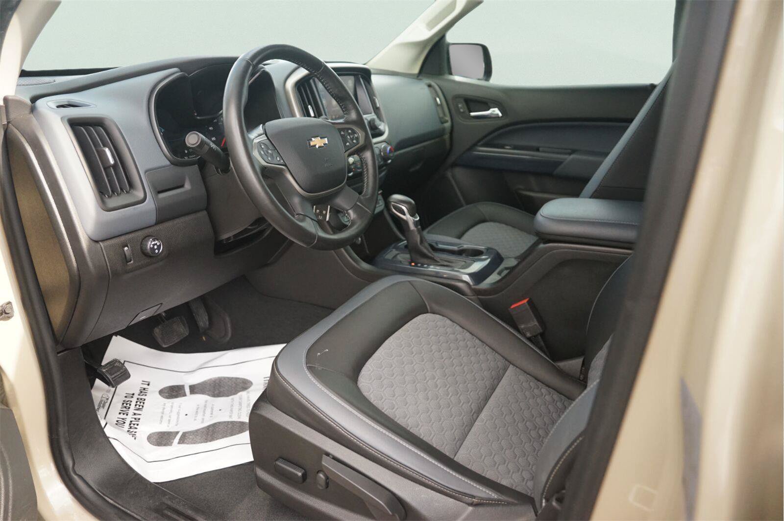 Used 2022 Chevrolet Colorado Z71 RWD image 8