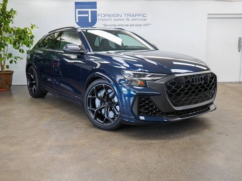 Used 2026 Audi RS Q8 performance AWD/4WD image 3