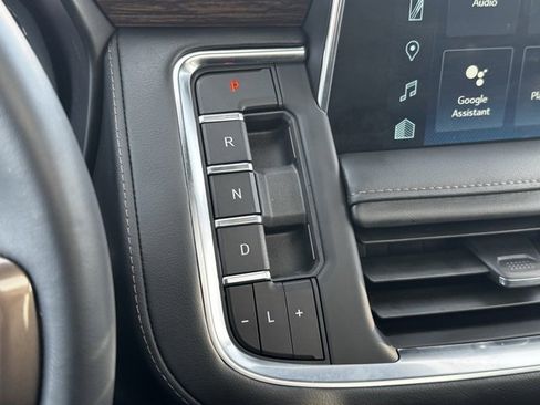 Certified 2023 Chevrolet Suburban High Country image 31