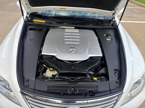 Used 2011 Lexus LS 460 w/ Comfort Pkg RWD image 37