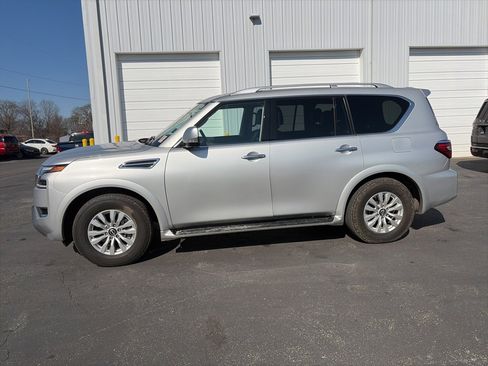Used 2024 Nissan Armada SV w/ Cargo Package image 4