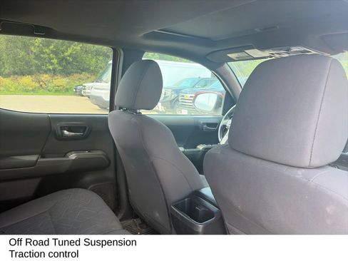 Used 2016 Toyota Tacoma 4x4 Double Cab image 14