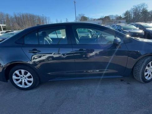 Used 2024 Toyota Corolla LE image 9