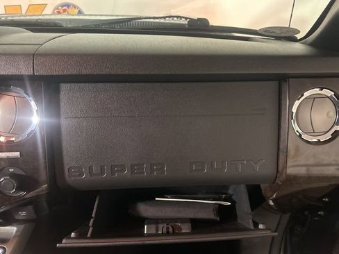 Used 2015 Ford F250 Platinum image 37