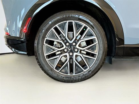 Used 2024 Ford Mustang Mach-E Premium image 38