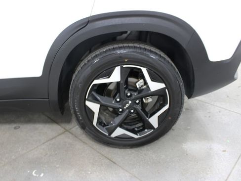 Used 2025 Kia Seltos S image 34