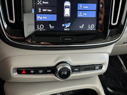 Used 2019 Volvo XC40 T5 Inscription AWD/4WD image 24