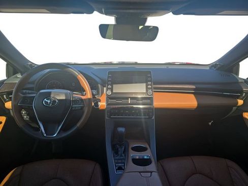 Certified 2019 Toyota Avalon Limited image 9